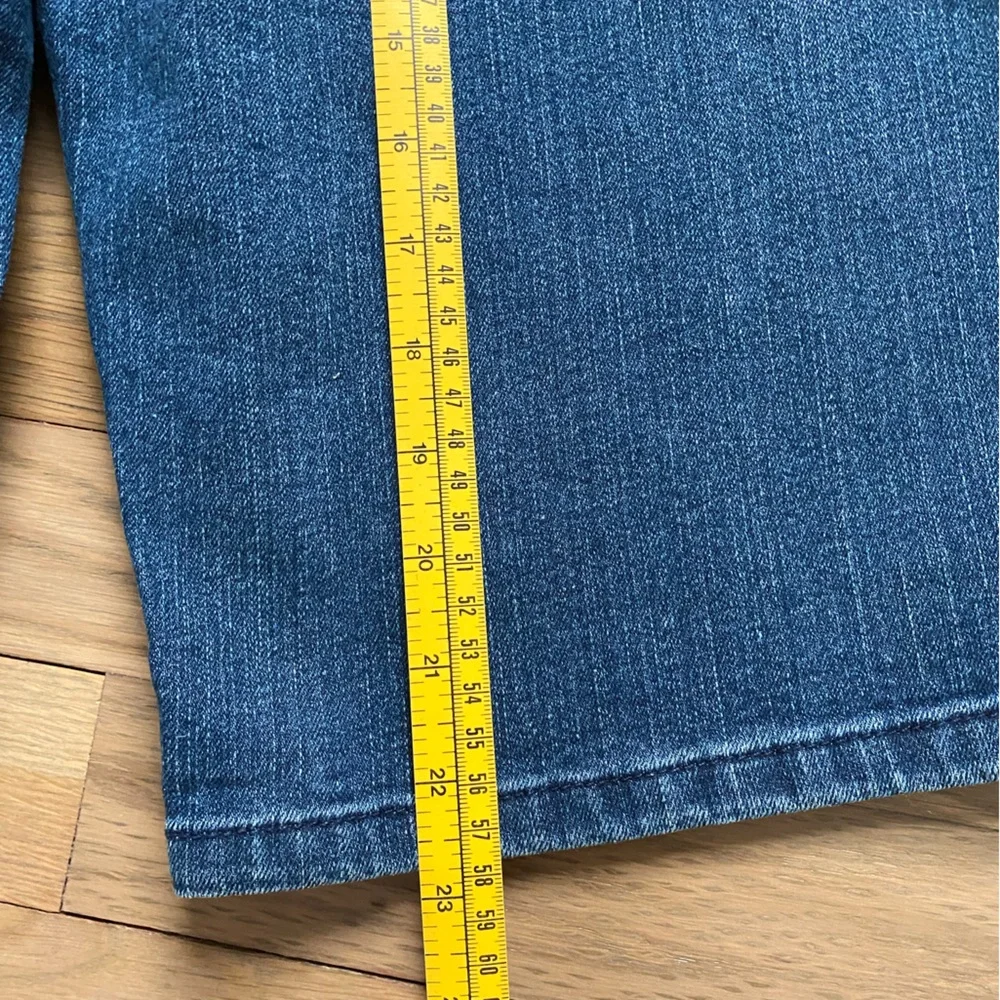 Style and Co. Bermuda Shorts dark Jeans Stretchy Embroidered Size 16 Festival